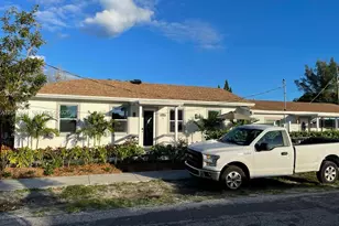 524 NW 10th St, Hallandale Beach, FL 33009 - Photo 1