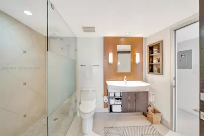 1750 N Bayshore Dr #3910, Miami, FL 33132 - Photo 19