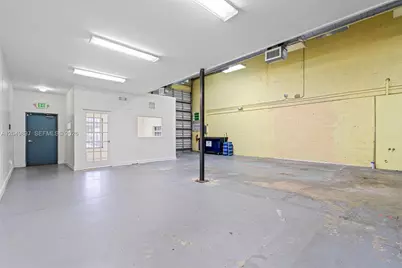 7701 W 26th Ave #E-7, Hialeah, FL 33016 - Photo 21