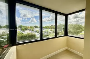 8215 SW 152nd Ave, Miami, FL 33193 - Photo 7