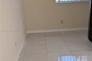 1194 NW 19th Ave, Miami, FL 33125 - Photo 15