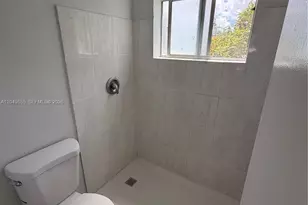 1194 NW 19th Ave, Miami, FL 33125 - Photo 7