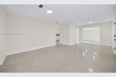 1380 W 60th Ter, Hialeah, FL 33012 - Photo 23