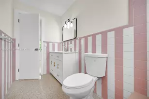 1380 W 60th Terrace, Hialeah, FL 33012 - Photo 17