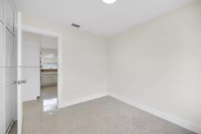 1380 W 60th Ter, Hialeah, FL 33012 - Photo 19