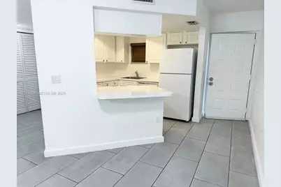 8333 Lake Dr #102, Doral, FL 33166 - Photo 7