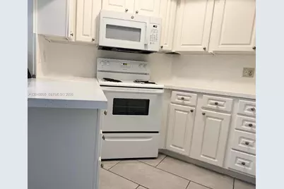 8333 Lake Dr #102, Doral, FL 33166 - Photo 3