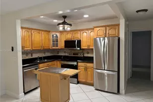 110 Cypress Club Dr, Pompano Beach, FL 33060 - Photo 9