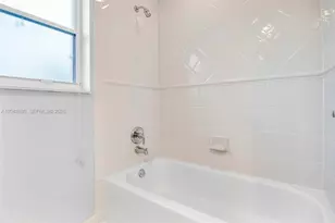 1811 NW 168th Ave, Pembroke Pines, FL 33028 - Photo 35