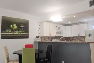 20400 W Country Club Dr, Aventura, FL 33180 - Photo 3