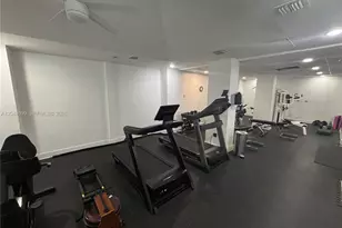 6450 Collins Ave, Miami Beach, FL 33141 - Photo 15