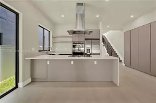 2889 SW 35th Ave, Miami, FL 33133 - Photo 9