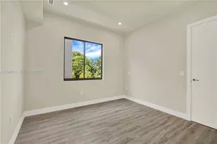 3437 SW 29th St, Miami, FL 33133 - Photo 23