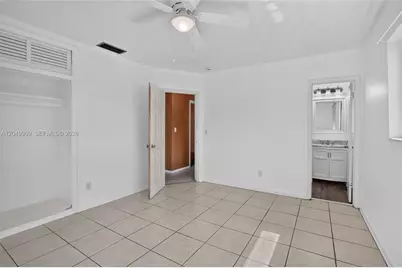 130 NW 78th Ave, Pembroke Pines, FL 33024 - Photo 27