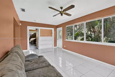 130 NW 78th Ave, Pembroke Pines, FL 33024 - Photo 11