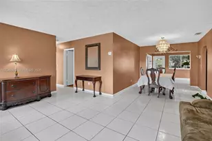 130 NW 78th Ave, Pembroke Pines, FL 33024 - Photo 3