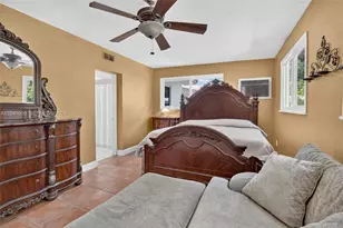 130 NW 78th Ave, Pembroke Pines, FL 33024 - Photo 17