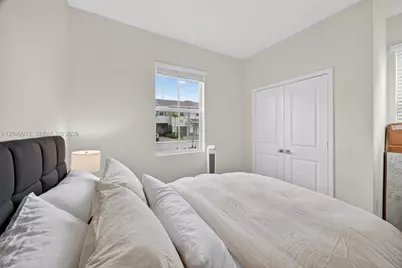 826 SE 17th St, Homestead, FL 33034 - Photo 13