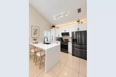 15241 NW 89th Ave, Miami Lakes, FL 33018 - Photo 3