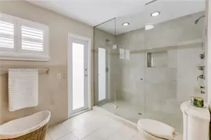 15241 NW 89th Ave, Miami Lakes, FL 33018 - Photo 5