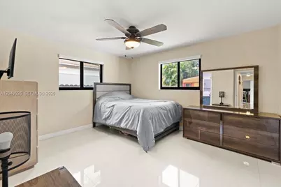 40 NW 119th St, Miami, FL 33168 - Photo 11