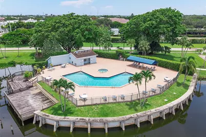 2055 NW 9th St, Delray Beach, FL 33445 - Photo 55