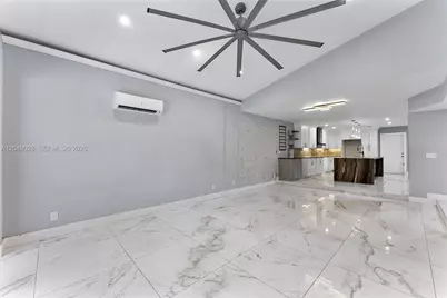 2055 NW 9th St, Delray Beach, FL 33445 - Photo 15