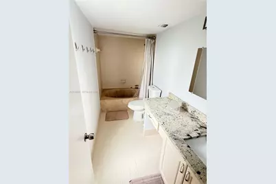 2206 S Cypress Bend Dr #508, Pompano Beach, FL 33069 - Photo 13