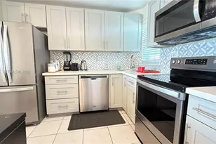 2206 S Cypress Bend Dr, Pompano Beach, FL 33069 - Photo 19