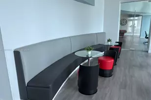 300 S Biscayne Blvd, Miami, FL 33131 - Photo 17