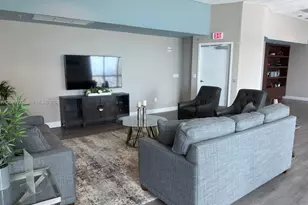 300 S Biscayne Blvd, Miami, FL 33131 - Photo 15