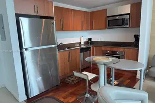 300 S Biscayne Blvd, Miami, FL 33131 - Photo 3