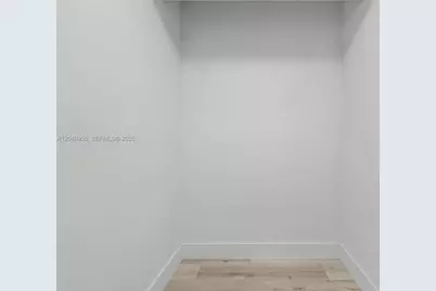 401 Ocean Dr #403, Miami Beach, FL 33139 - Photo 21