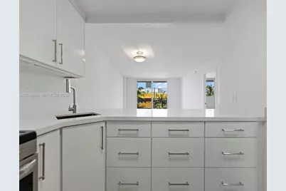 401 Ocean Dr #403, Miami Beach, FL 33139 - Photo 5