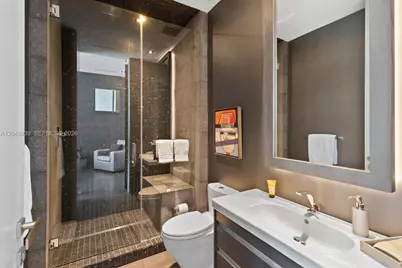 200 Biscayne Boulevard Way #PH-5404, Miami, FL 33131 - Photo 37