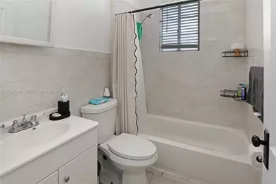 1563 SW 2nd St, Miami, FL 33135 - Photo 15