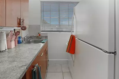 1563 SW 2nd St, Miami, FL 33135 - Photo 13