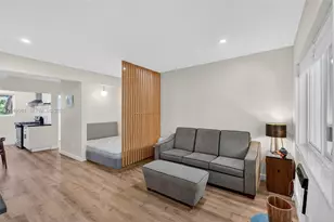 428 Collins Ave, Miami Beach, FL 33139 - Photo 3