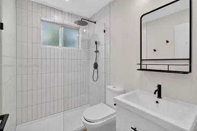 428 Collins Ave #10, Miami Beach, FL 33139 - Photo 15