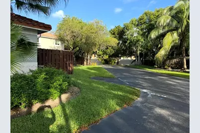 5758 NW 97th Pl #0, Doral, FL 33178 - Photo 7
