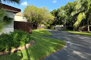 5758 NW 97th Pl, Doral, FL 33178 - Photo 7
