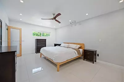 11530 NE 22nd Dr, North Miami, FL 33181 - Photo 21