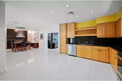 11530 NE 22nd Dr, North Miami, FL 33181 - Photo 15