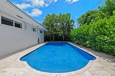 11530 NE 22nd Dr, North Miami, FL 33181 - Photo 33