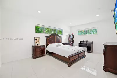 11530 NE 22nd Dr, North Miami, FL 33181 - Photo 29