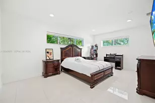 11530 NE 22nd Dr, North Miami, FL 33181 - Photo 29