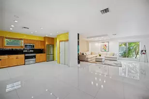 11530 NE 22nd Dr, North Miami, FL 33181 - Photo 13