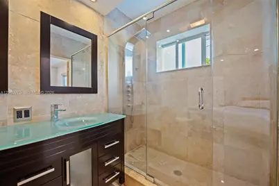 11530 NE 22nd Dr, North Miami, FL 33181 - Photo 25