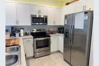1886 SE 26th Rd #1886, Homestead, FL 33035 - Photo 9