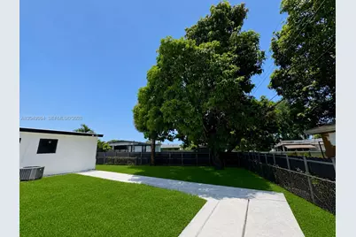 3512 NW 176th Ter, Miami Gardens, FL 33056 - Photo 37